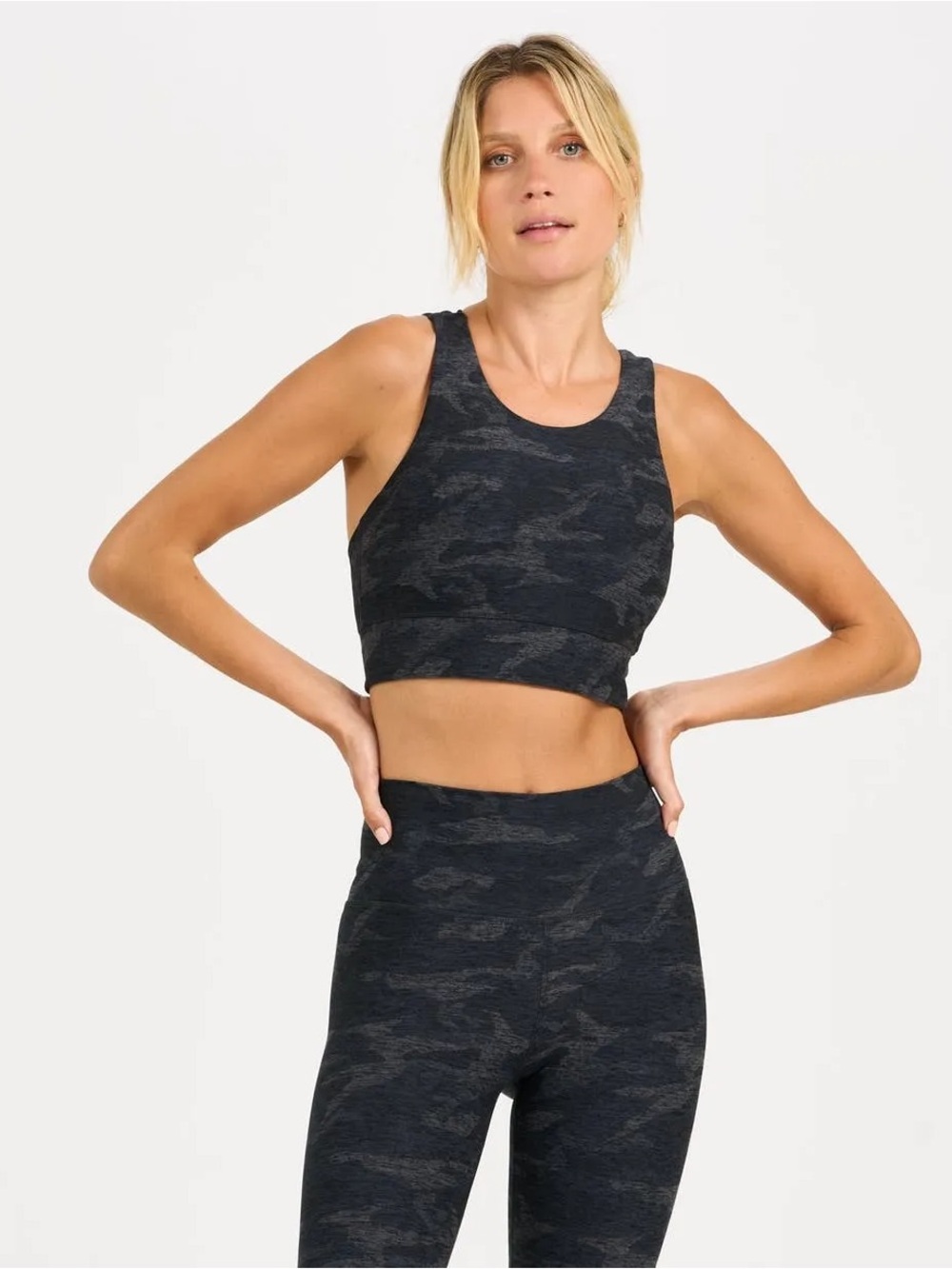 Vuori Elevation Bra Womens Medium Black Camo High Neck Strappy Sports Bra VW1006